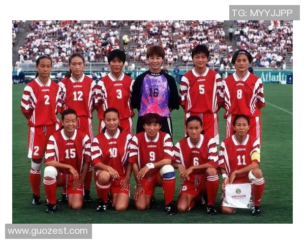 喀麦隆足球明星阿迪的传奇旅程与辉煌成就回顾